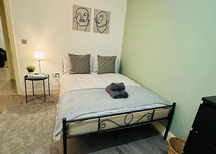 Willesden J Guest Home 4